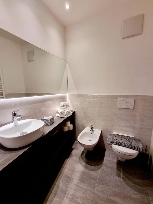 Hotel Brueckenwirt - Al Ponte Montagna Bagian luar foto