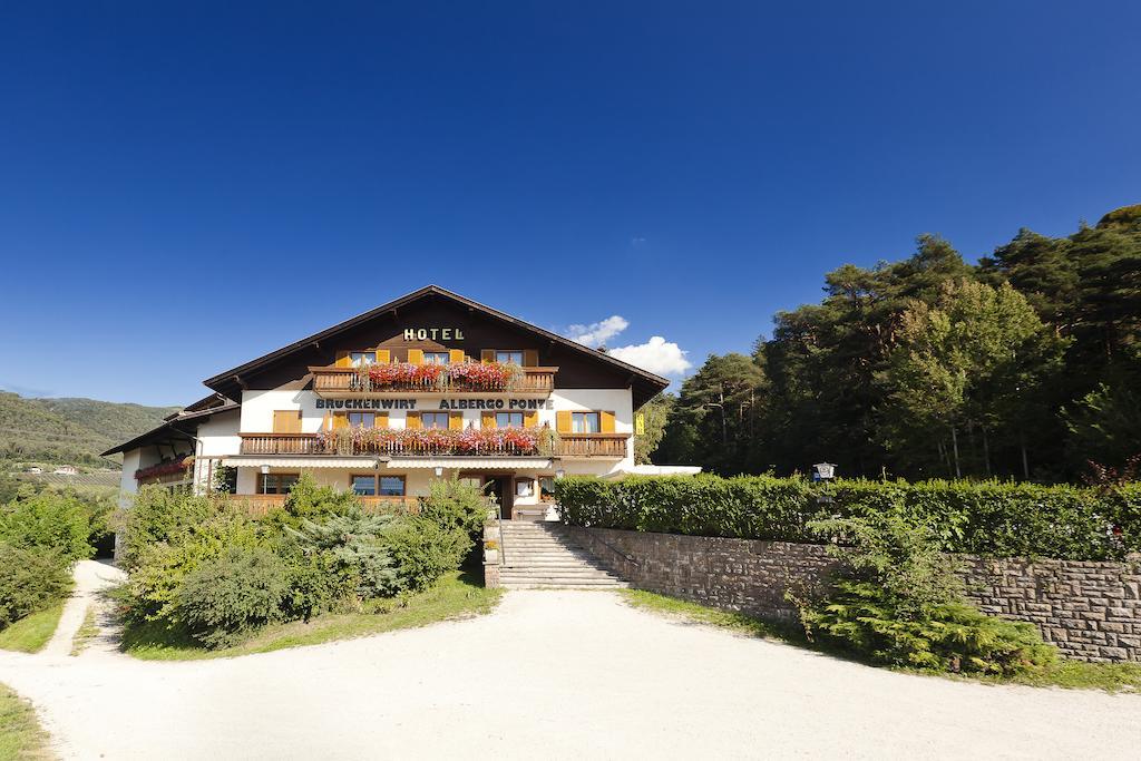 Hotel Brueckenwirt - Al Ponte Montagna Bagian luar foto