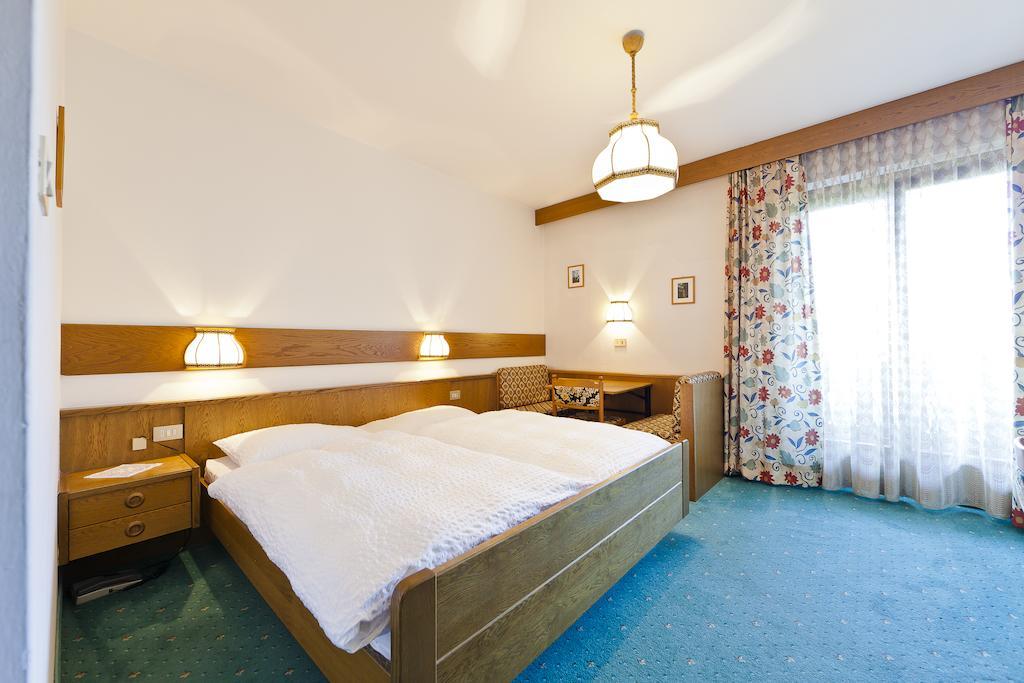 Hotel Brueckenwirt - Al Ponte Montagna Ruang foto