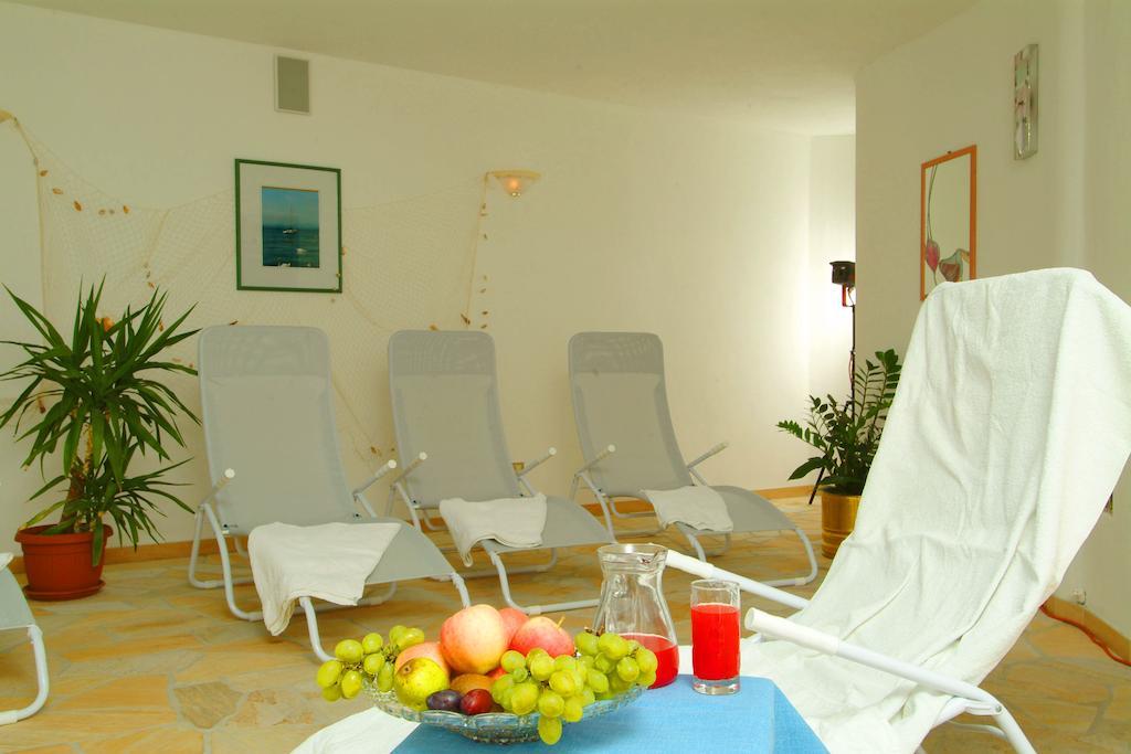 Hotel Brueckenwirt - Al Ponte Montagna Bagian luar foto